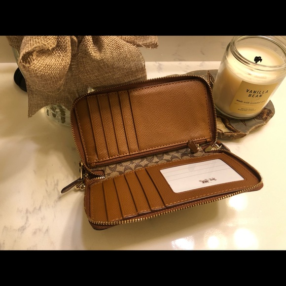 Coach Wristlet - Picture 2 of 3